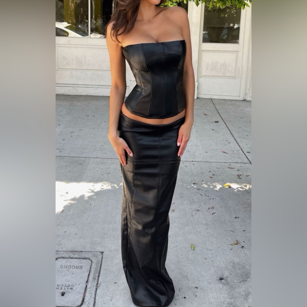OUTCAST SOLA PU MAXI SKIRT BLACK SPL - Picture 4 of 8